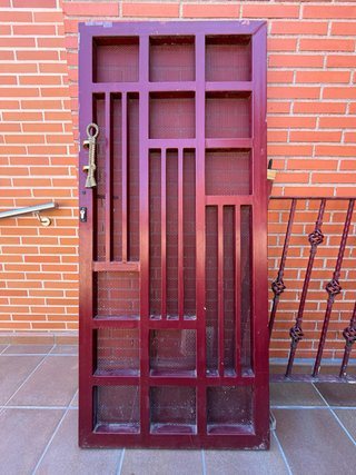 Puerta peatonal moderna