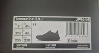 Adidas negras talla 37 con caja y etiqueta