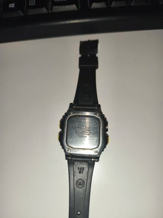 Reloj Casio 100M