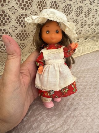 Muñeca Laura Coleta Pelo Largo