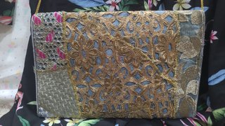 Bolso de hombro MONTANA negro y dorado