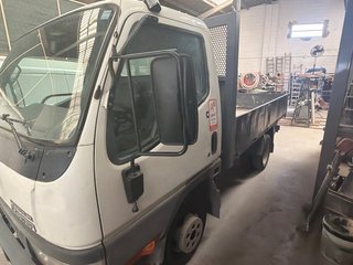 Mitsubishi Canter 2003