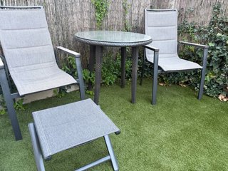 Conjunto de jardín mesa y sillas