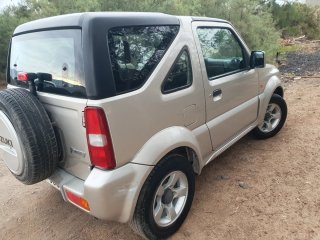 Suzuki Jimny 2010