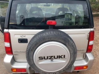 Suzuki Jimny 2010