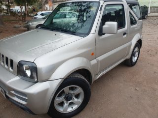 Suzuki Jimny 2010