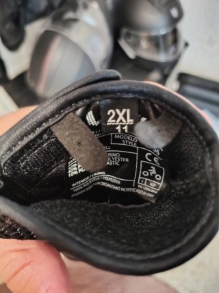 Pack Moto: Casco, Chaqueta, Mochila y Guantes