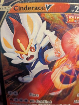 Carta Pokémon Cinderace V 210 HP