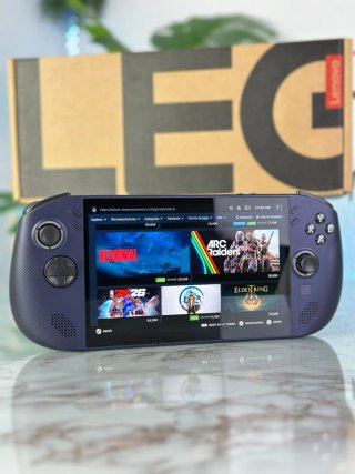 Lenovo Legion Go Z1 Extreme, console portatile con 512GB e potente processore
