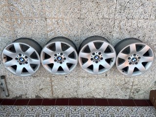 Llanta de aluminio BMW 320 2001
