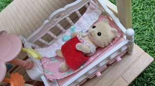 Cuna Trillizos Sylvanian Families