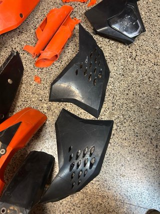 Plásticos KTM EXC Naranja y Negro