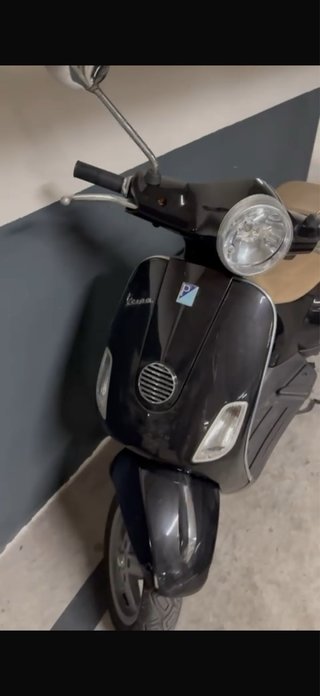 Piaggio Vespa LX 50 Negra/Marrón Automática