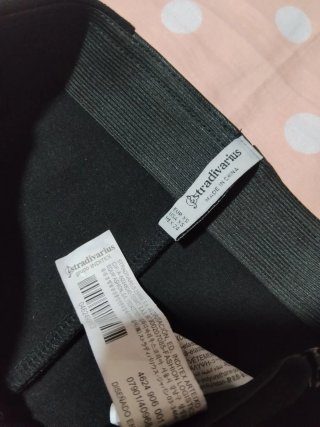 Pantalón efecto piel negro