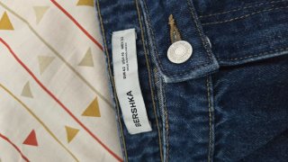 Pantalones vaqueros anchos con dragón