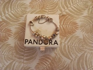 Pulsera Pandora Plata con Abalorios