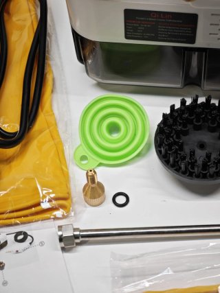 Limpiador Vapor Portátil 2500W + 6 Cepillos