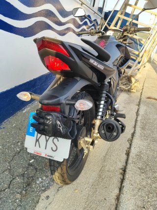Yamaha YS 125 Negra 125cc