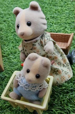 Familia Lobos Sylvanian Families