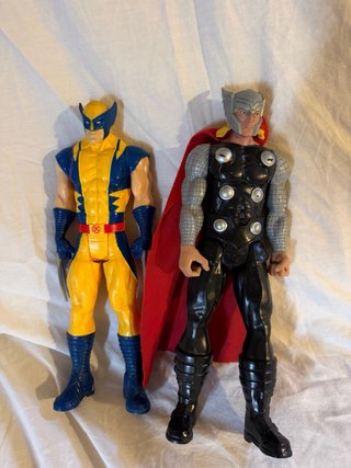 Figuras Dragon Ball Z y Marvel