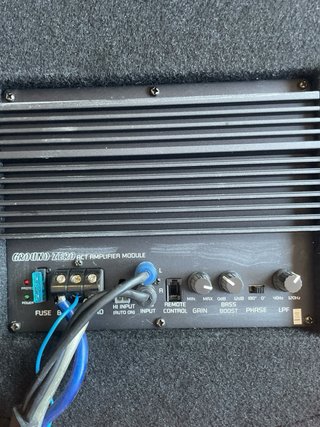 Subwoofer Ground Zero para rueda repuesto