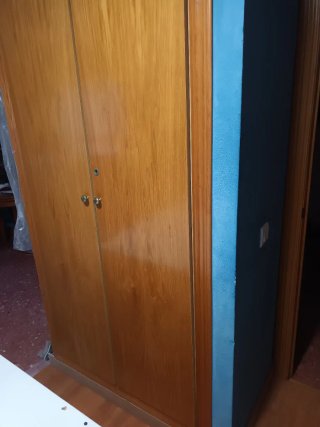 Armario empotrado madera buen estado