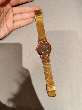 Reloj Miltner Negro y Dorado