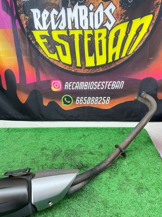Escape de serie Yamaha TMAX 500 2008-2011
