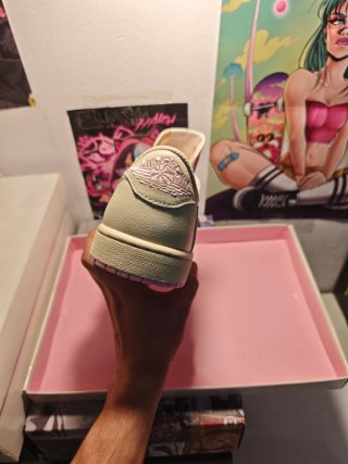 Jordan 1 Low Travis Scott Pink