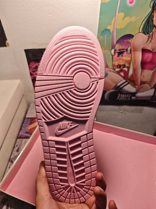 Jordan 1 Low Travis Scott Pink