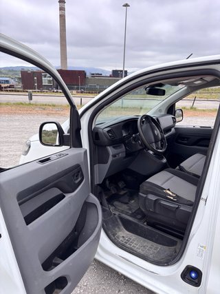 furgoneta opel vivaro 1.5 120 cv