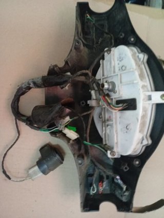 Cuadro de instrumentos Peugeot Tweet 125