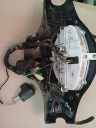 Cuadro de instrumentos Peugeot Tweet 125