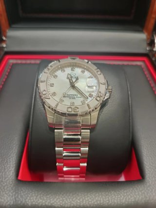 Se vende reloj marca jaguar y anillo de oro mujer