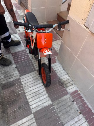 Mini Moto Gasolina Naranja/Blanca Sin Uso