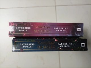 Libro Coronas Gemelas. Catherine Doyle y Webber