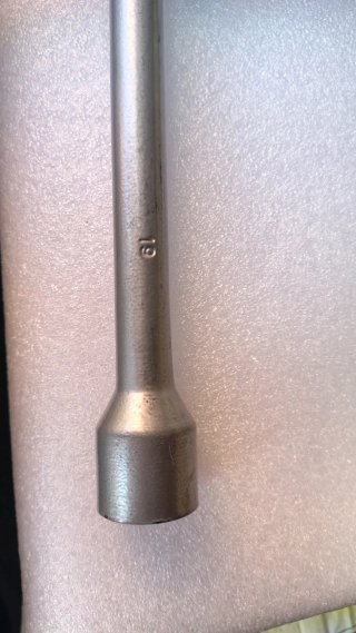 Llave para ruedas 1/2"=12,7mm