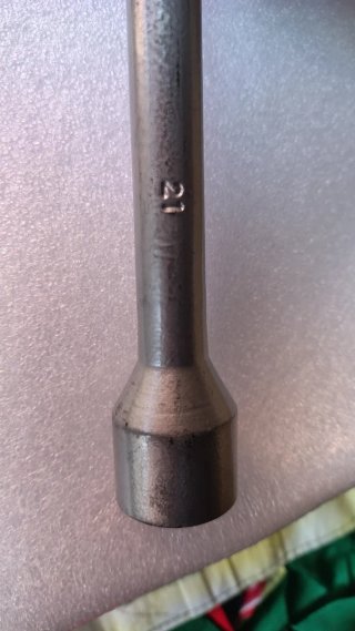 Llave para ruedas 1/2"=12,7mm