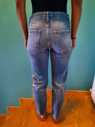Pantalón vaquero zara mujer bordado flores
