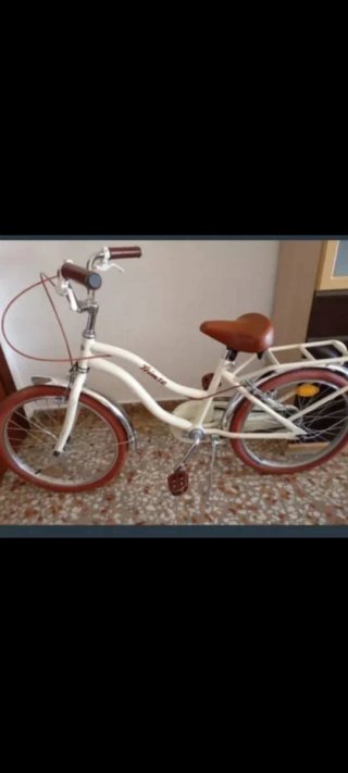 Bicicleta Clásica Blanca y Marrón
