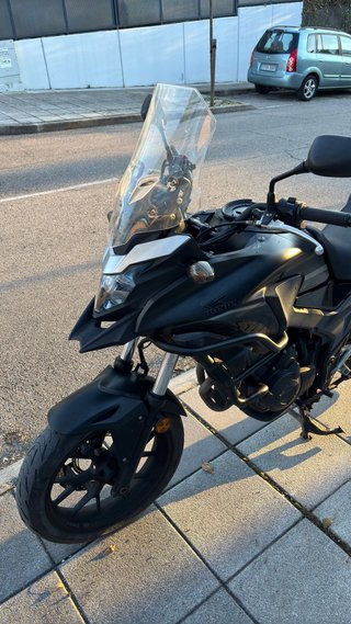 Honda CB500X Adventure Negra