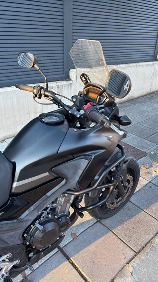 Honda CB500X Adventure Negra