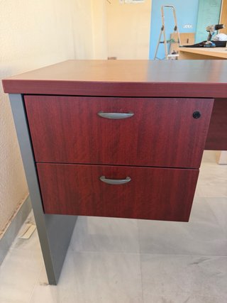 Mesa de oficina angular caoba
