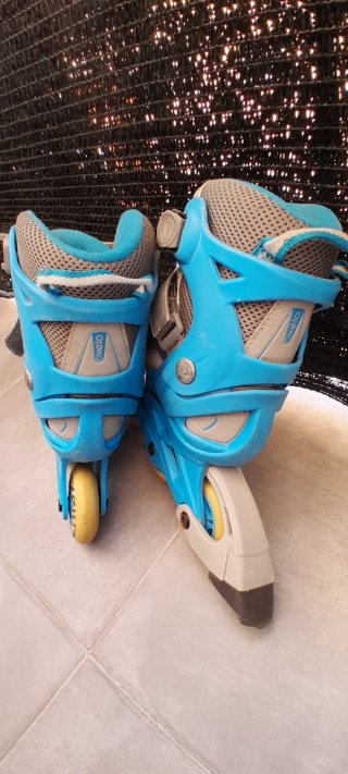 Patines en línea azules y grises  Número 32 a 35