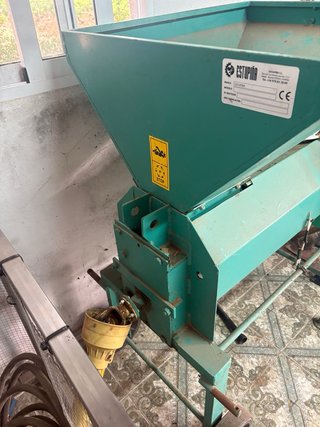 Máquina peladora almendras toma fuerza