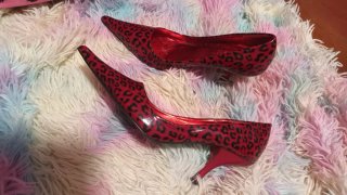 Zapatos charol rojo leopardo, tacón corto 38
