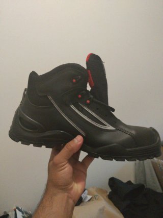 Botas de seguridad talla 41 sin usar