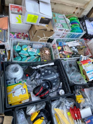 Palet herramientas eléctronica y bazar