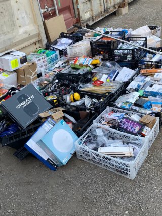 Palet herramientas eléctronica y bazar