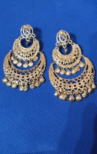 Pendientes dorados estilo boho-chic